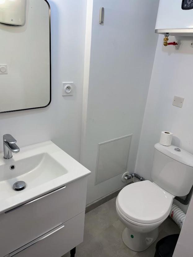 Le Colore- T2 Confortable Avec Vue Sur Nérac Extérieur photo