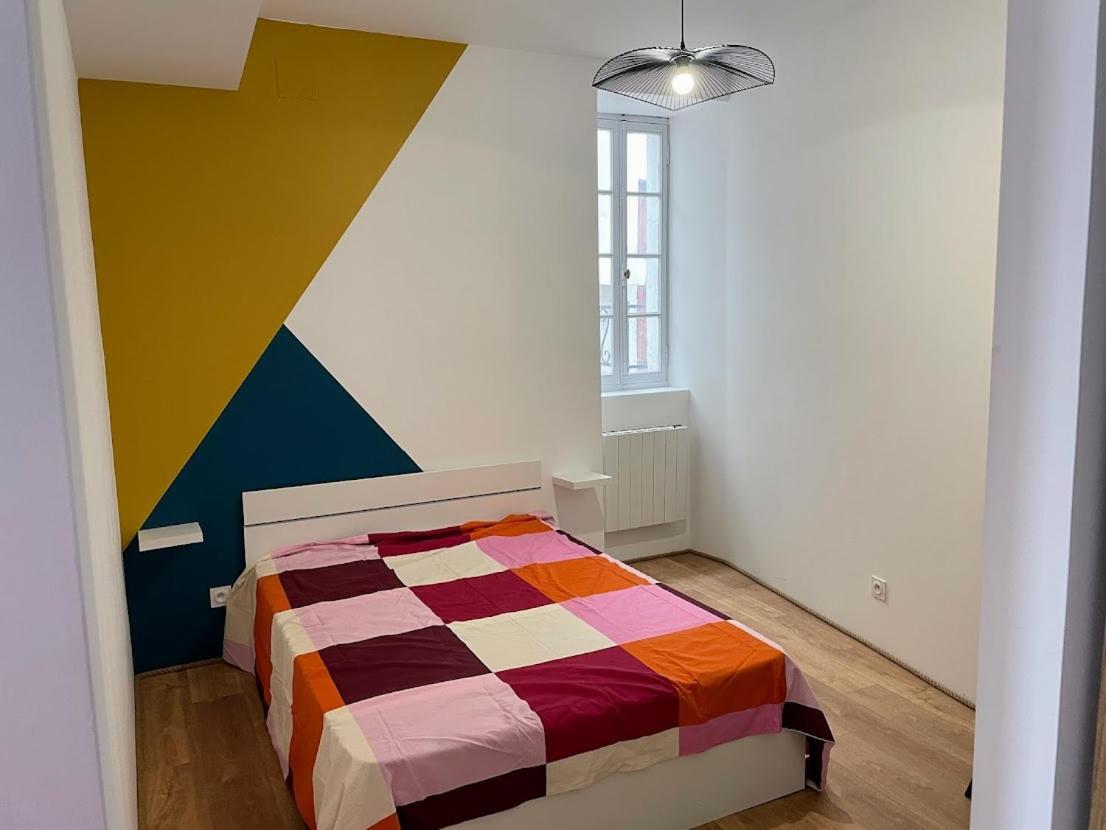 Le Colore- T2 Confortable Avec Vue Sur Nérac Extérieur photo